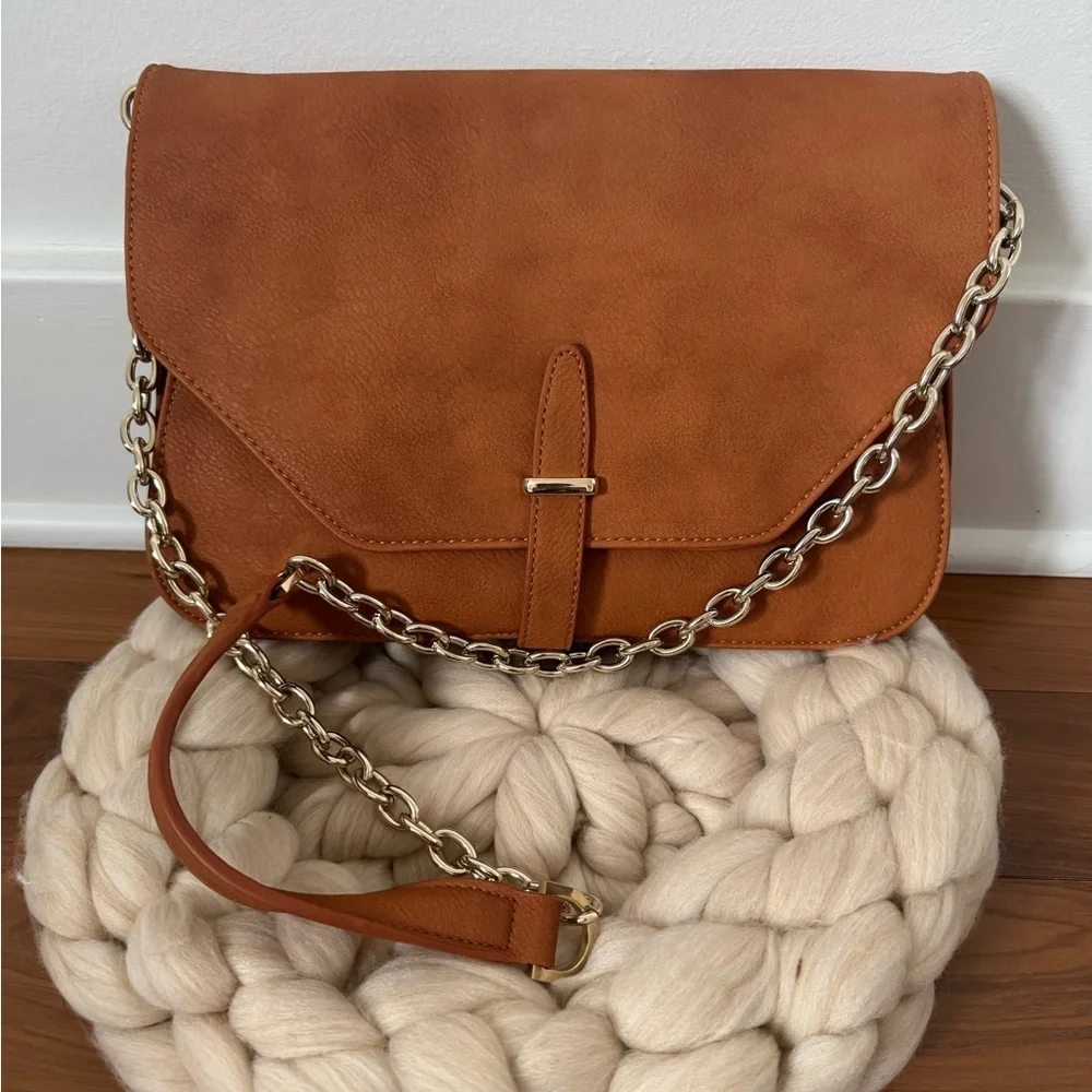 Chic cognac vegan clutch Bag with removable Chain Strap nwot